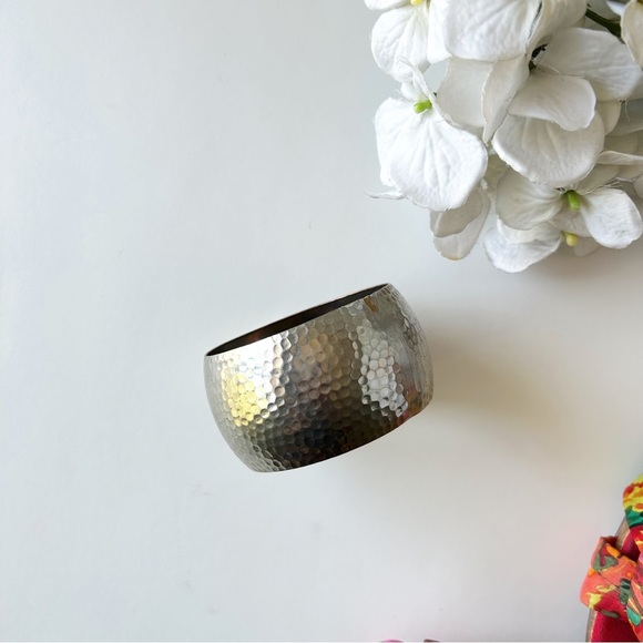 3/$20 Hammered Design Bangle Bracelet - Picture 5 of 9